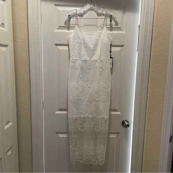 NWT Adrianna Papell White Sequin Embroidery Ankle Dress Beaded Straps Size 4 - Picture 1 of 7
